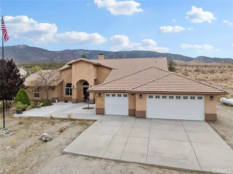 Exterior - 10160 Pineview Rd, Pinon Hills, CA 92372 photo 10 of 11