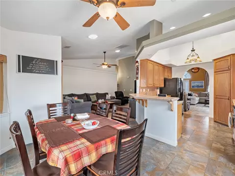 Dining - 10160 Pineview Rd, Pinon Hills, CA 92372 photo 2 of 2