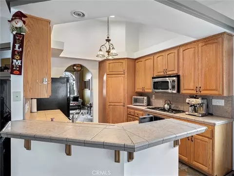 Kitchen - 10160 Pineview Rd, Pinon Hills, CA 92372 photo 1 of 3