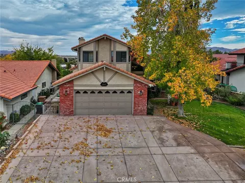 12855 Fairway Rd, Victorville, CA 92395