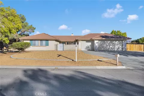 16375 Pauhaska Rd, Apple Valley, CA 92307
