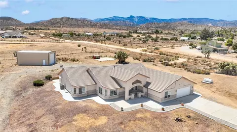 4949 Sundown Dr, Phelan, CA 92371