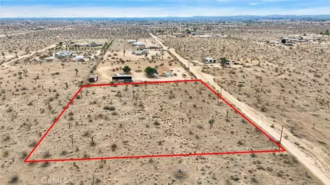 12435 Acanthus St, Phelan, CA 92371