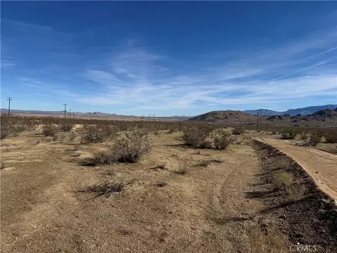 0 Cove Rd, Lucerne Valley, CA 92356