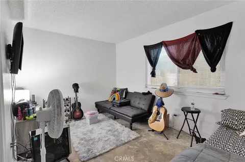 Bedroom - 13167 Olathe Rd, Apple Valley, CA 92308 photo 3 of 7