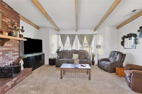 Living - 13167 Olathe Rd, Apple Valley, CA 92308 photo 2 of 2