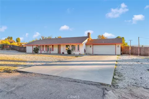 Exterior - 13167 Olathe Rd, Apple Valley, CA 92308 photo 8 of 9
