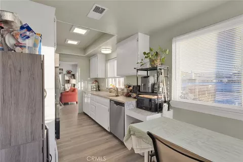 Kitchen - 13167 Olathe Rd, Apple Valley, CA 92308 photo 1 of 4