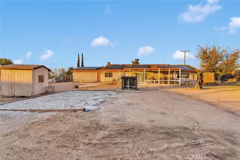 Exterior - 13167 Olathe Rd, Apple Valley, CA 92308 photo 5 of 9