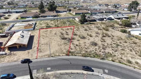 111 Coronado Dr, Victorville, CA 92392