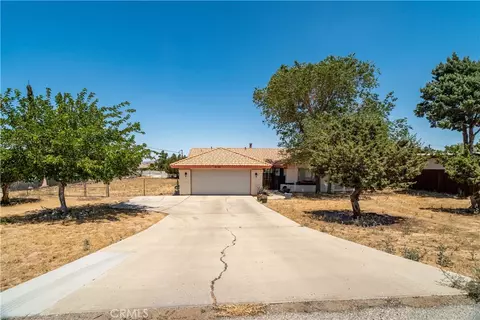 Exterior - 18146 Orange, Hesperia, CA 92345 photo 2 of 11