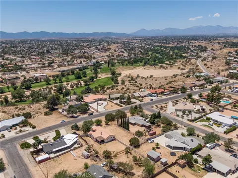 View/Area - 18146 Orange, Hesperia, CA 92345 photo 8 of 9