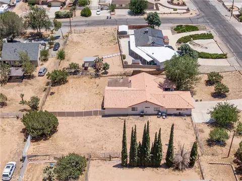 View/Area - 18146 Orange, Hesperia, CA 92345 photo 1 of 9
