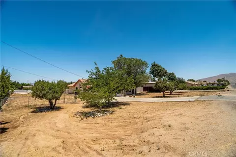 Exterior - 18146 Orange, Hesperia, CA 92345 photo 5 of 11