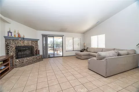 Living - 18146 Orange, Hesperia, CA 92345 photo 1 of 2