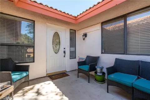 Exterior - 18146 Orange, Hesperia, CA 92345 photo 9 of 11