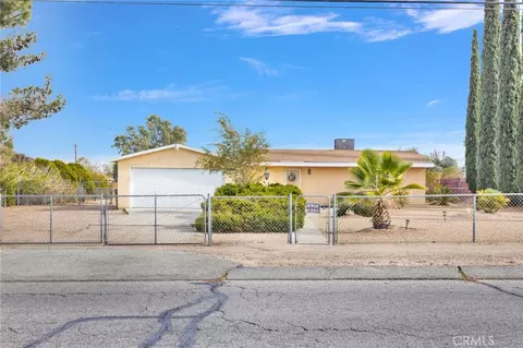 11121 Oakwood, Hesperia, CA 92345