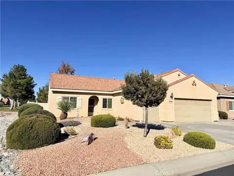 19422 Royal Oaks, Apple Valley, CA 92308