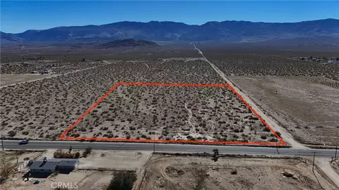 788 Old Woman Spgs, Lucerne Valley, CA 92356
