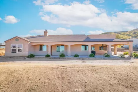 23053 Roundup Way, Apple Valley, CA 92308