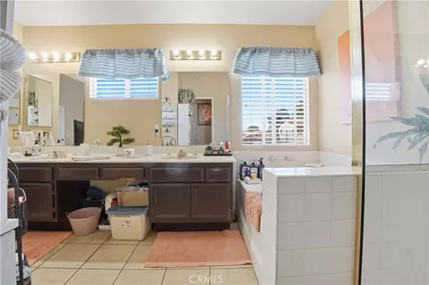 Bath - 15342 Kearny, Adelanto, CA 92301 photo 2 of 5
