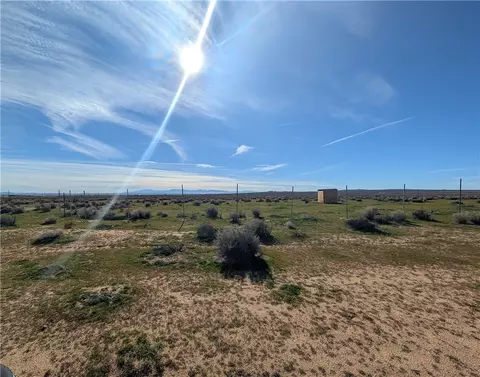 13251 135th St, Edwards, CA 93523 photo 5