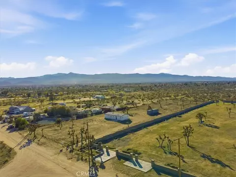 11878 Pacific Rd, Phelan, CA 92371