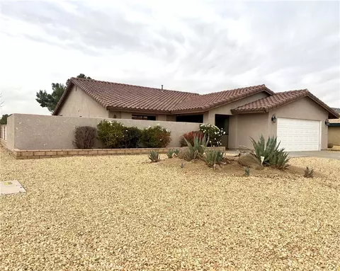 27424 Cloverleaf Dr, Helendale, CA 92342