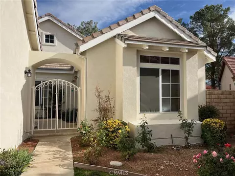 19645 Rolling Green Dr, Apple Valley, CA 92308