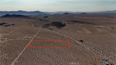 764 Rabbit Springs Rd, Lucerne Valley, CA 92356