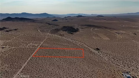 764 Rabbit Springs Rd, Lucerne Valley, CA 92356