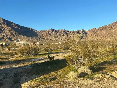 30002 Pipeline, Lucerne Valley, CA 92356