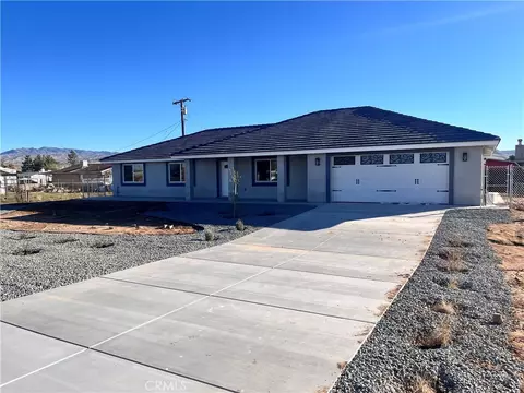 21305 Wren St, Apple Valley, CA 92308