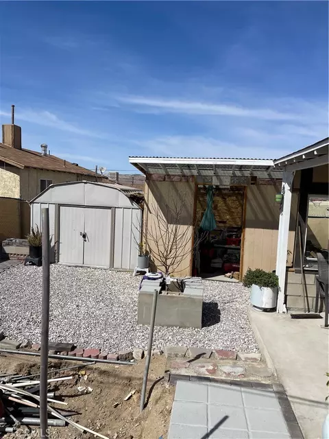 Exterior - 319 Wilshire Pl, Barstow, CA 92311 photo 4 of 4