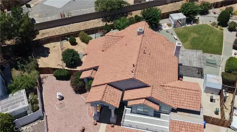20404 Half Moon Ct, Apple Valley, CA 92308