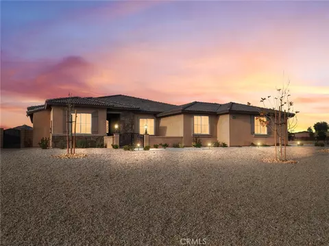 19568 Arcata Rd, Apple Valley, CA 92307