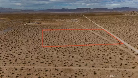 715 Northside Rd, Lucerne Valley, CA 92356