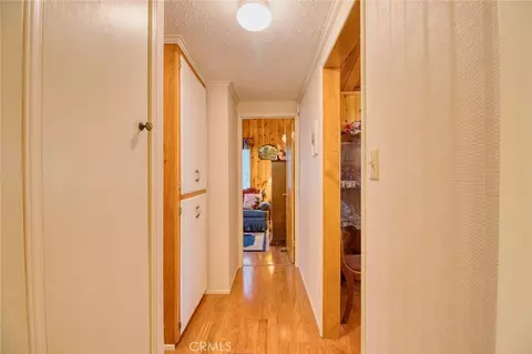 Entry Way - 1513 Twin Lks, Wrightwood, CA 92397 photo 2 of 3