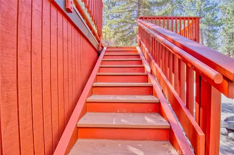 Exterior - 1513 Twin Lks, Wrightwood, CA 92397 photo 6 of 20