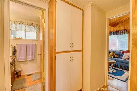Entry Way - 1513 Twin Lks, Wrightwood, CA 92397 photo 3 of 3