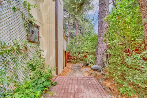 Exterior - 1513 Twin Lks, Wrightwood, CA 92397 photo 13 of 20