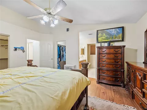 Bedroom - 18668 Kamana, Apple Valley, CA 92307 photo 5 of 5