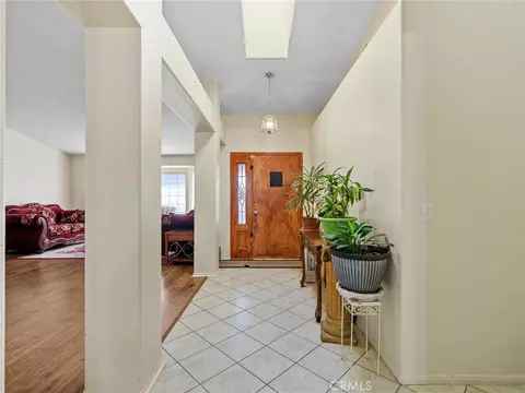 Entry Way - 18668 Kamana, Apple Valley, CA 92307 photo 1 of 1