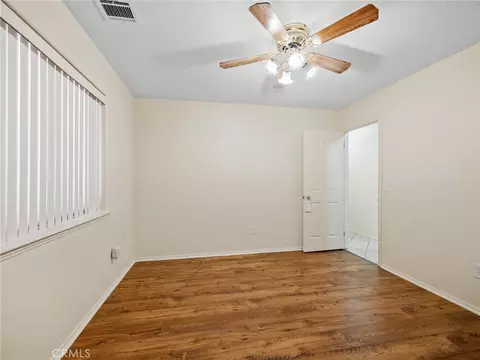 Bedroom - 18668 Kamana, Apple Valley, CA 92307 photo 3 of 5