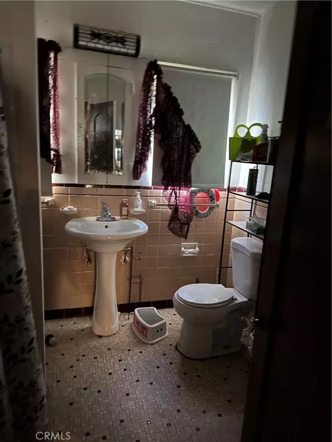 Bath - 36708 Irwin Rd, Barstow, CA 92311 photo 2 of 2