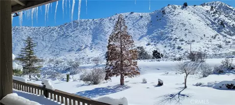 8130 Desert View Rd, Pinon Hills, CA 92372