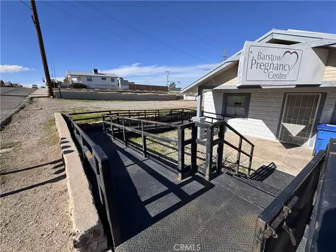 521 E Williams St, Barstow, CA 92311 photo 4