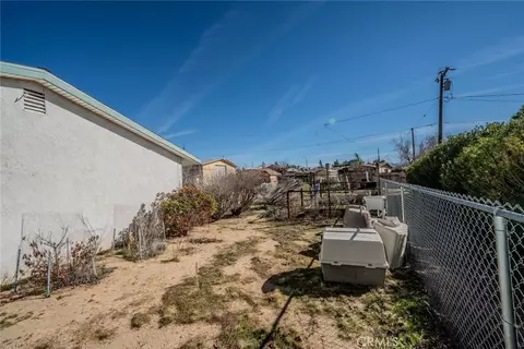 Exterior - 14171 Tehachapi, Apple Valley, CA 92307 photo 17 of 17