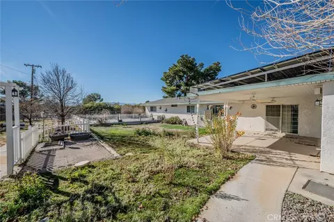 Exterior - 14171 Tehachapi, Apple Valley, CA 92307 photo 15 of 17