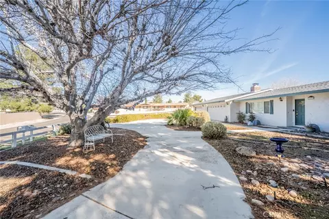 Exterior - 14171 Tehachapi, Apple Valley, CA 92307 photo 3 of 17